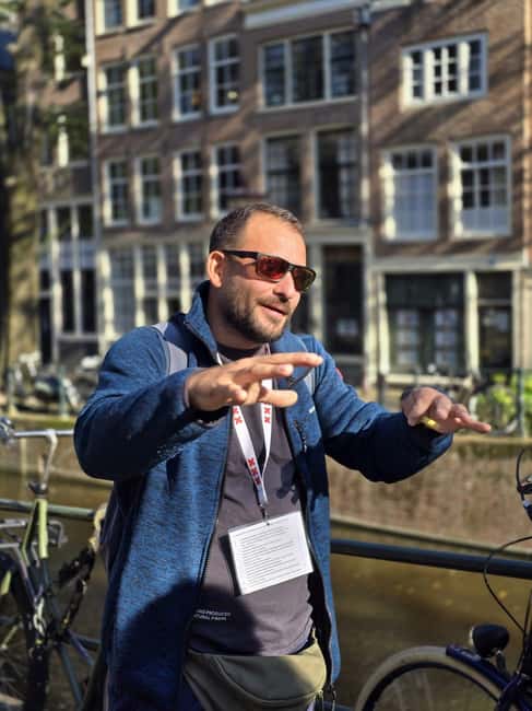 Amsterdam Walking Tour:Anne Frank, History & Liberal Culture - Secret Annex VR, coffee, and the keepsakes that make it stick