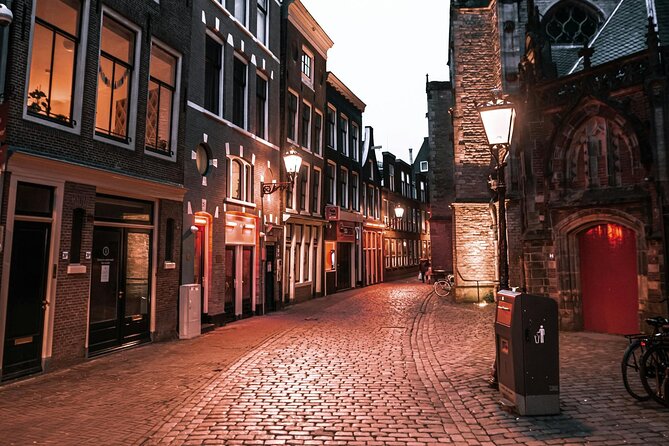 Amsterdam Walking Tour: Explore the Red Light District - Why this 7:30 pm De Wallen walk feels different than a drive-by