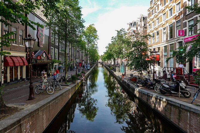 Amsterdam Walking Tour: Explore the Red Light District - Getting there: the Prins Hendrikkade meeting point and how the route works