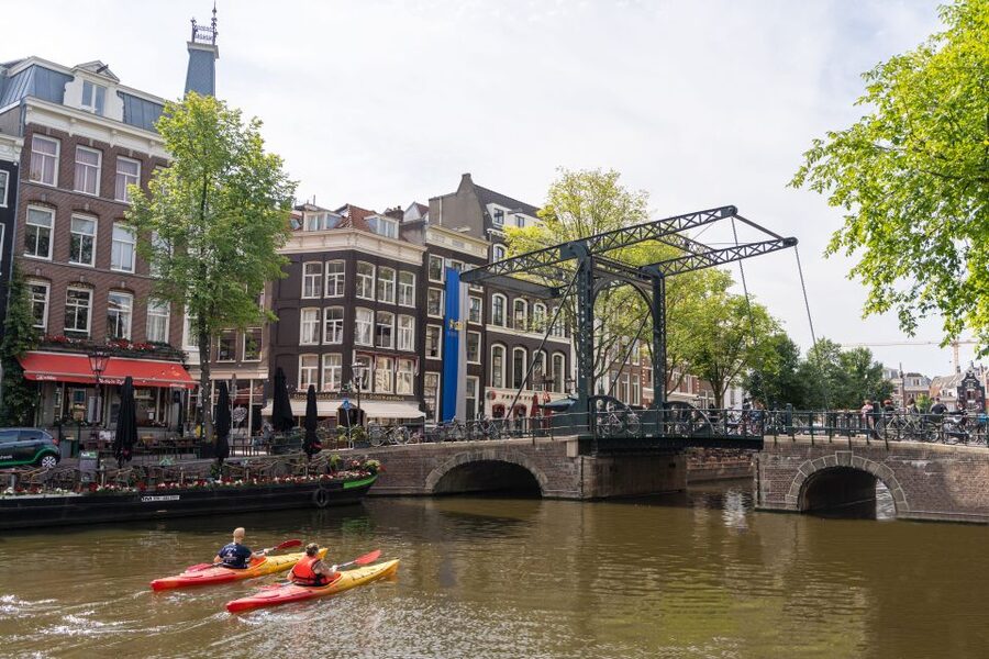 Amsterdam Walking Tour with Cheese Tasting - Small Group, Two Languages, and Why the Guide Matters Here