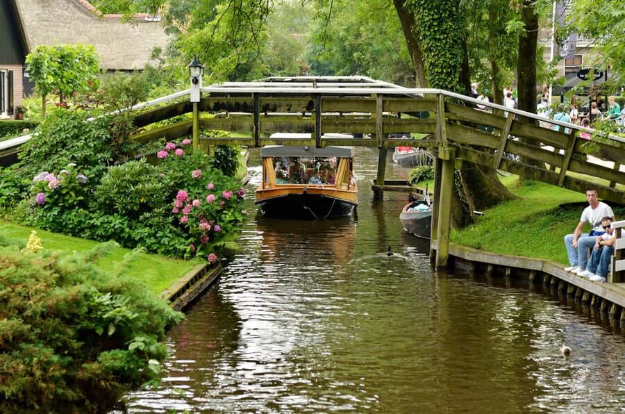 Amsterdam: Windmill, Logo and Zaandam Chinese Day Tour - Amsterdam Departure: De Ruijterkade to North Holland in One Smooth Push