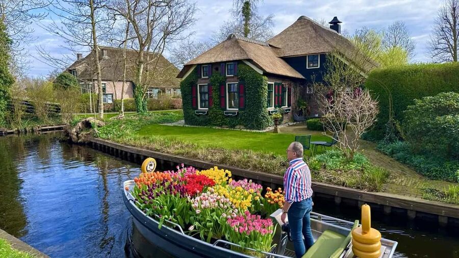 Amsterdam: Windmill, Logo and Zaandam Chinese Day Tour - How a 10.5-Hour Schedule Feels Day-to-Day