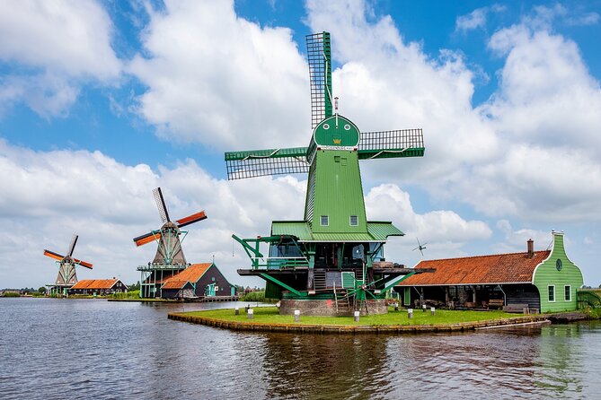 Amsterdam: Windmills, Cheese and Volendam Tour with Video Guide - How the video guide and pacing work in real life