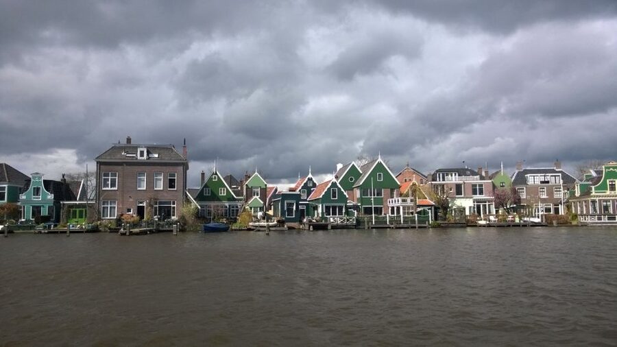 Amsterdam: Zaanse Schans 3-Hour Small Group Tour - Entering a working windmill, what you should look for
