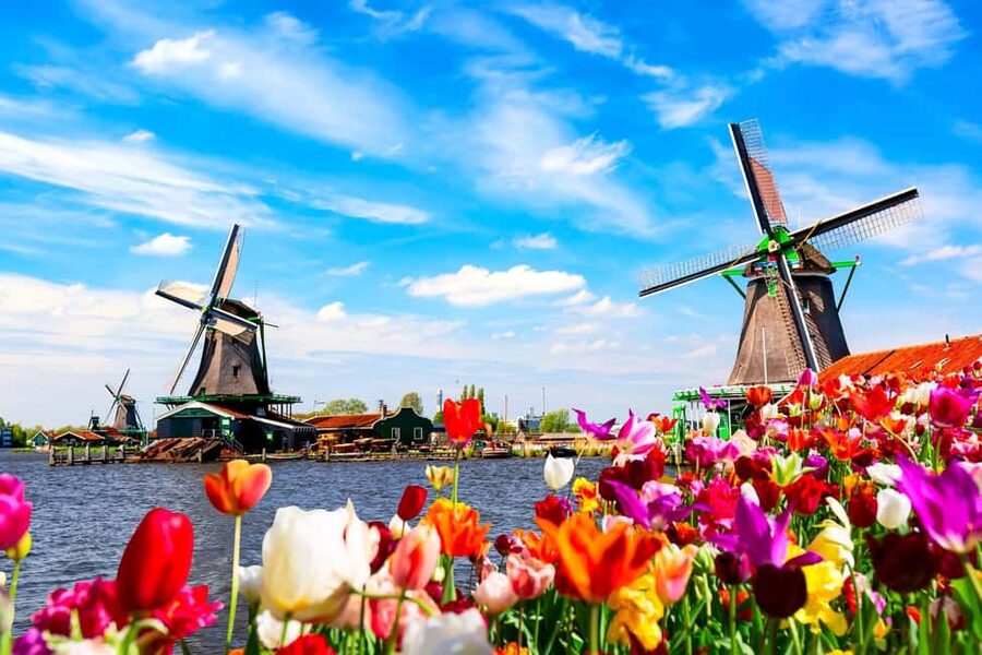 Amsterdam: Zaanse Schans, Cheese Tasting & Volendam Tour - Who this tour suits best (and who should skip it)