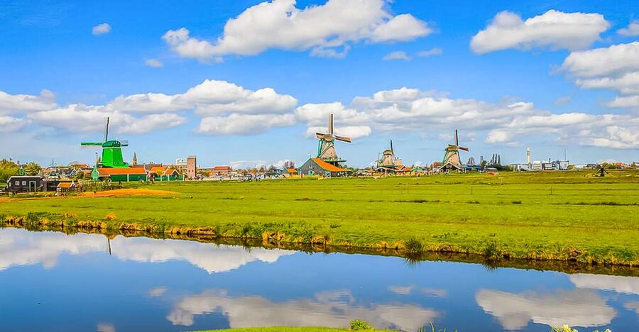 Amsterdam: Zaanse Schans, Edam, Volendam & Marken Bus Tour - A practical feel for the day: De Ruijterkade to North Holland and back