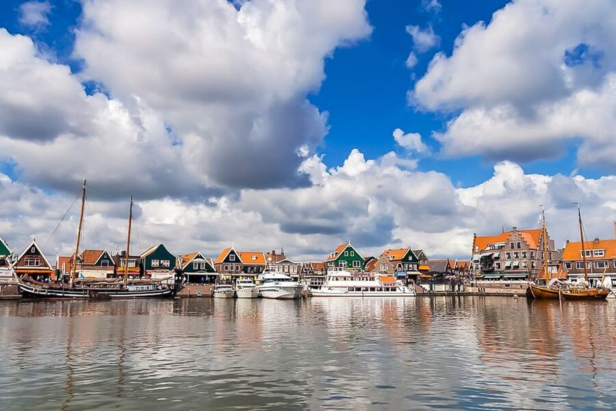 Amsterdam: Zaanse Schans, Edam, Volendam & Marken Bus Tour - Polders and Dutch sea defense: learning what you’re actually seeing
