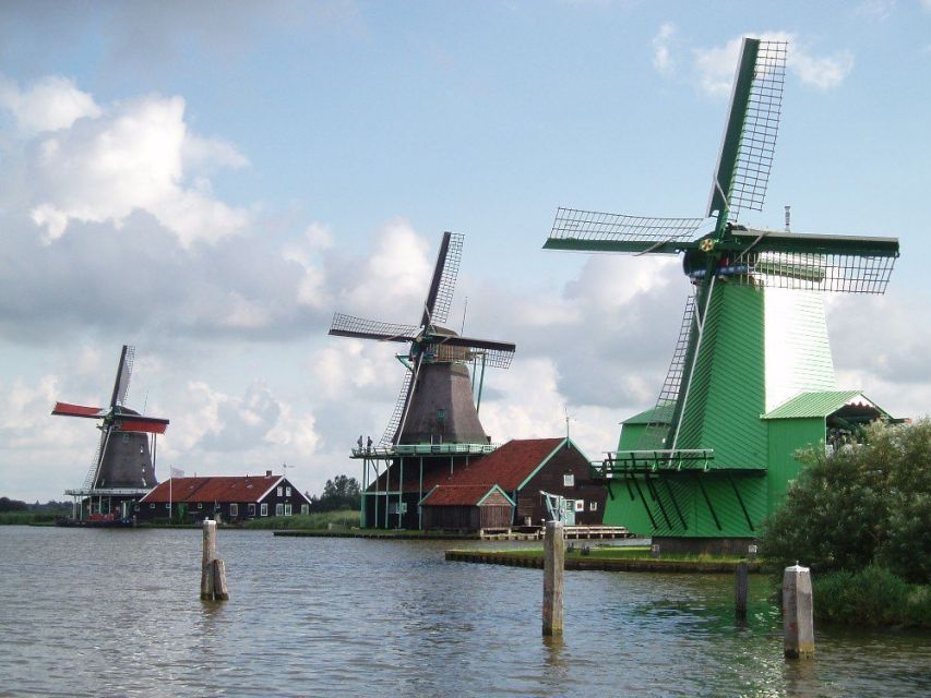 Amsterdam: Zaanse Schans Windmills Bike Tour with Guide - Your 2.5 to 3 Hour Itinerary, Stop by Stop