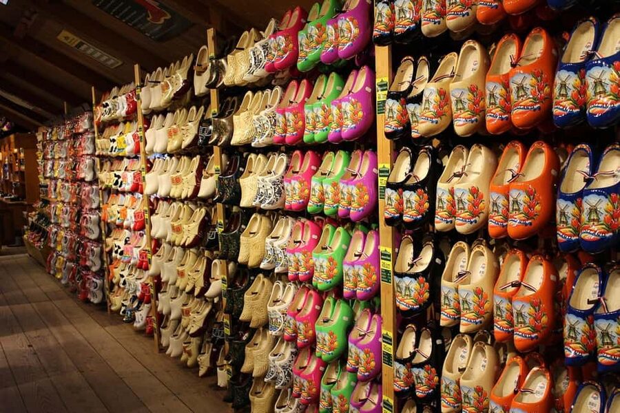Amsterdam: Zaanse Schans, Windmills & Volendam Private Tour - Volendam Harbor Free Time: Seafood, Shops, and Waffle Breaks