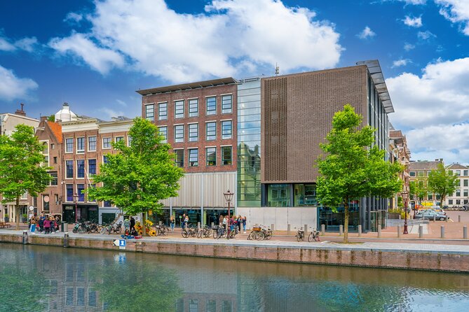 Anne Frank, Holocaust and Jewish History Museum Private Tour - Anne Frank Monument and the art of looking past the obvious