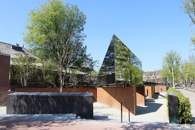 Anne Frank's Amsterdam Jewish History WWII Semi-Private 12ppl Max - Stop-by-stop: what each moment teaches you