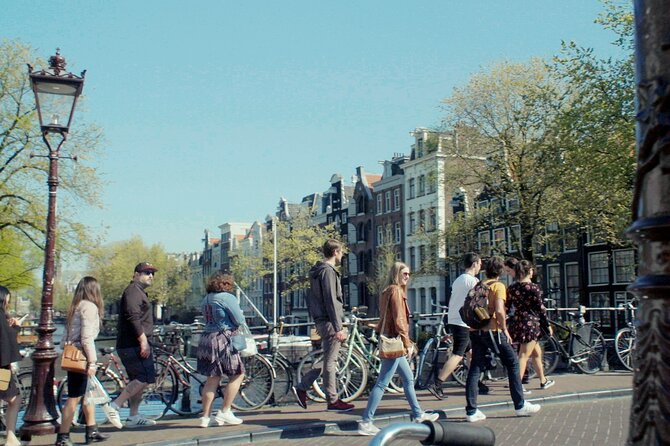 Anne Frank's Last Walk & See Anne Frank House in Virtual Reality - A 2.5-hour Anne Frank walk that gives you Amsterdam context fast