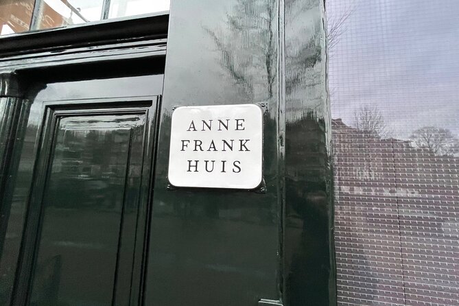 Anne Frank's Last Walk & See Anne Frank House in Virtual Reality - Guides, storytelling style, and why the small-group format matters