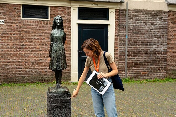Anne Frank Walking Tour in Amsterdam - Stop 1: Amsterdam Streets and the Jewish Neighborhood Sites
