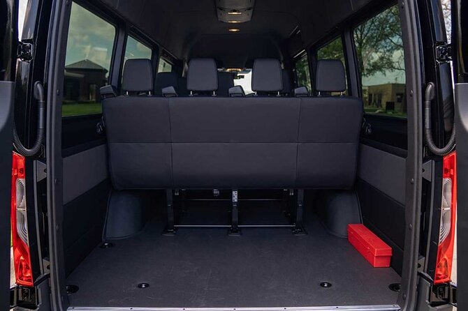 Arrival Private Transfer Amsterdam Airport to Amsterdam City Center by Minibus - Who this transfer is perfect for
