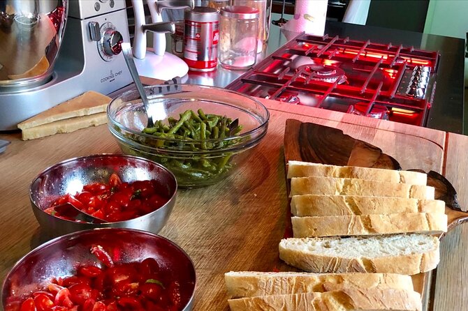 Authentic Italian Dinner in Cozy Canal Home in Amsterdam - Wine, conversation, and the evening pace