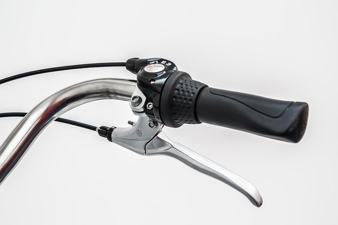 Bike Rental in Amsterdam - Pickup, bike fitting, and the fast safety check that saves your day