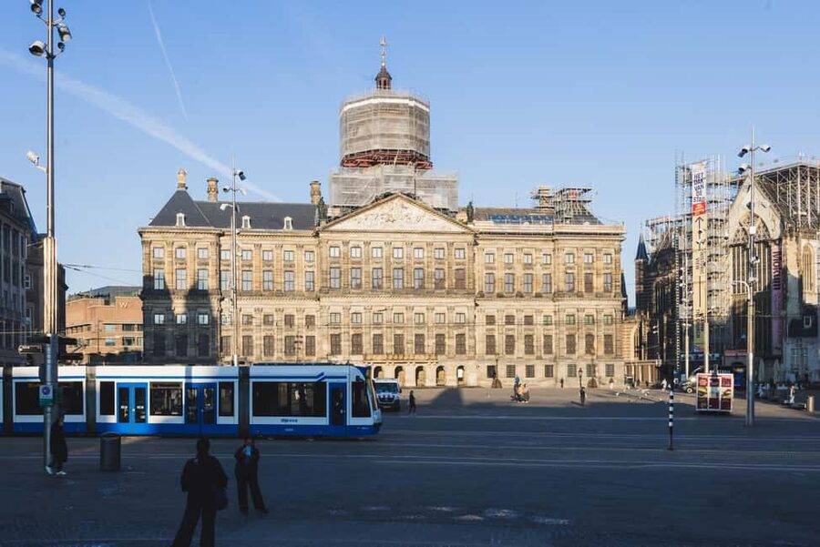 Capture Iconic Amsterdam: Photo Walk with a Pro Photographer - Hands-on technique demos that actually connect to the streets