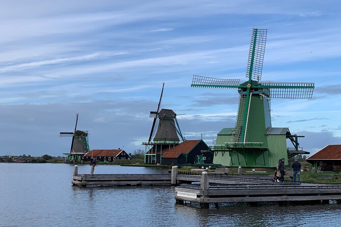 Day Tour Giethoorn, Afsluitdijk and Zaanse Schans with Boat Cruise - Royal Amsterdam Diamond: a craft lesson, not a hard sell