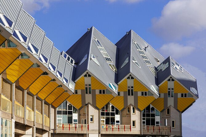 Daytrip Tour from Amsterdam to Rotterdam to The Hague and Delft - The guide makes the difference, especially with free time
