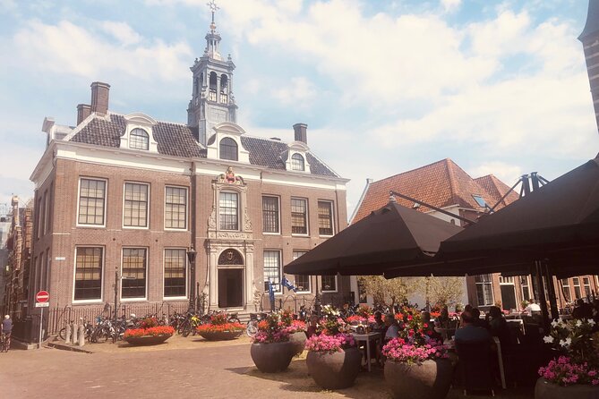 Dreamy Dutch Villages Tour: Giethoorn, Zaanse Schans & More - Price and logistics: what $152.50 buys you in real value