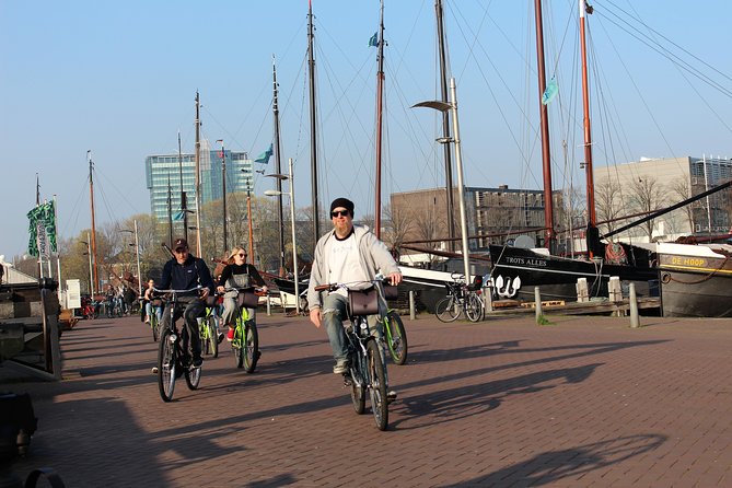 E-Bike Tour, Amsterdam's Highlights and Hidden Gems - Meeting at Mike’s Bike Tours and getting the most out of the first 10 minutes