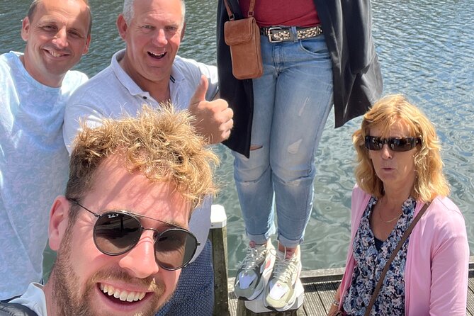 e-Scavenger hunt Volendam: Explore the city at your own pace - Price and group value for up to 6 people