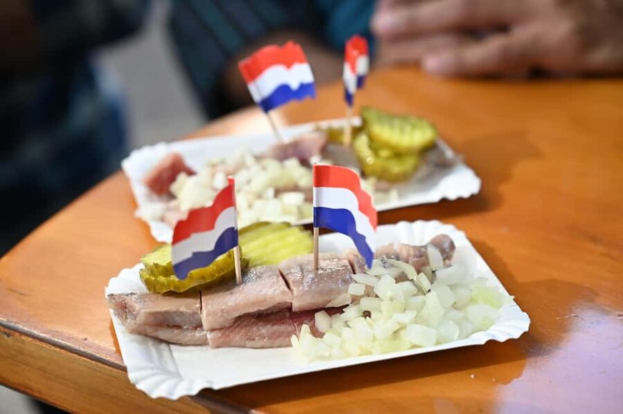 Eat & Drink Amsterdam: A Cozy Culinary Tour with Local Beer - Canal-Walk Sightseeing, Guided Food Storytelling