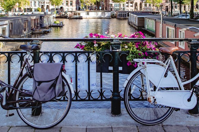 Eating Amsterdam: Albert Cuyp Market & The Pijp Food Tour - Stroopwafel workshop, make it warm and eat it right away