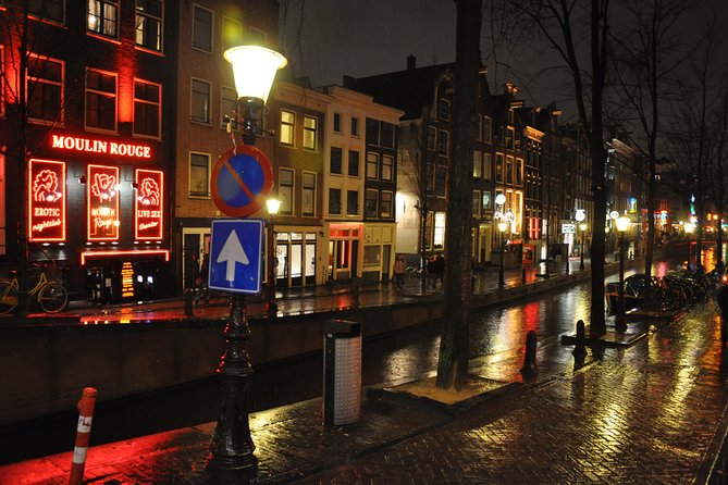 Exclusive small-group Amsterdam Red Light District tour - The Dam area and Amsterdam’s wooden-pole foundations