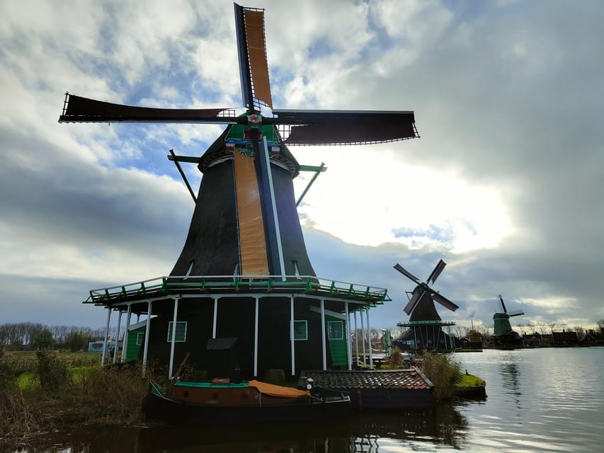 Excursion from Amsterdam to the windmills of Zaanse Schans - Cheese factory stop: learning the Dutch rhythm of taste
