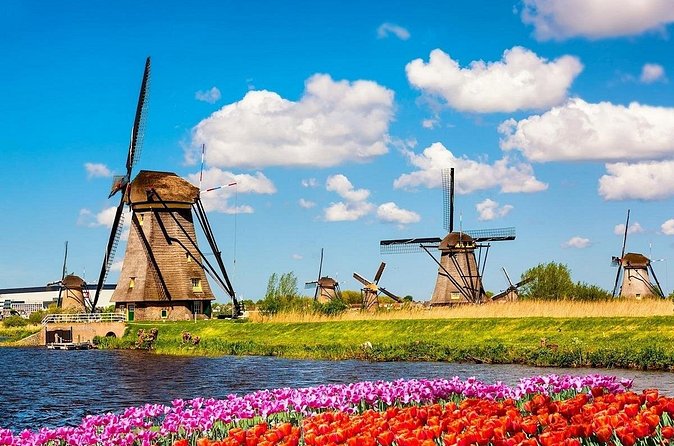 Explore Kinderdijk, Delft, and The Hague Day Tour from Amsterdam - Delft: Delftware in a 4th generation pottery, plus Vermeer’s city on foot