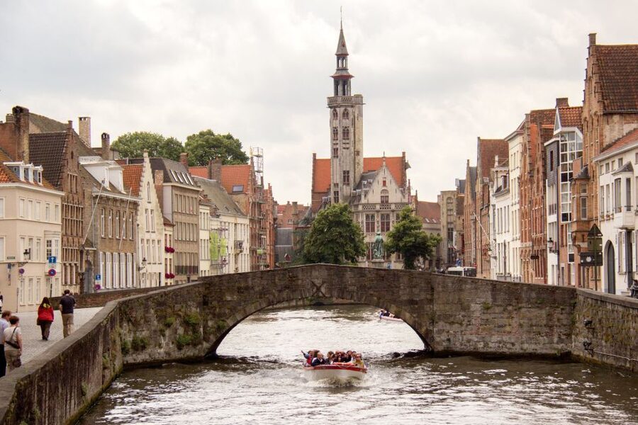 From Amsterdam: Bruges Day Tour in Spanish or English - How much Bruges you really get in 12 hours