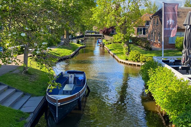 From Amsterdam: Giethoorn Day Trip with Canal & Village Tour - Lunch in Giethoorn: Why It’s More Than Just Food