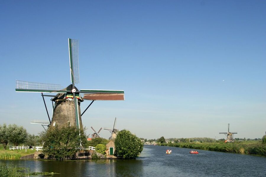 From Amsterdam: Private Day Trip to the Dutch Castles - Muiden Castle, a drawbridge gateway to medieval Holland