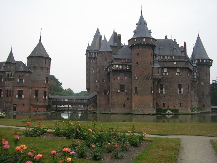 From Amsterdam: Private Day Trip to the Dutch Castles - The private guide makes the difference, not just the buildings