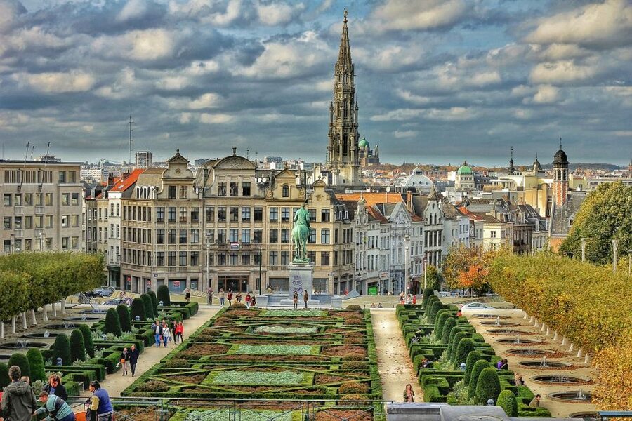 From Amsterdam: Private Sightseeing Trip to Brussels - Car comfort and the little details that save your day