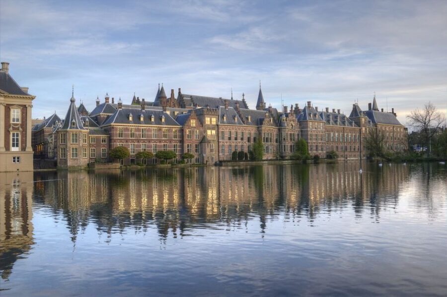 From Amsterdam: Rotterdam and The Hague Tour in Spanish - Rotterdam’s 3 hours of free time: use it like a local