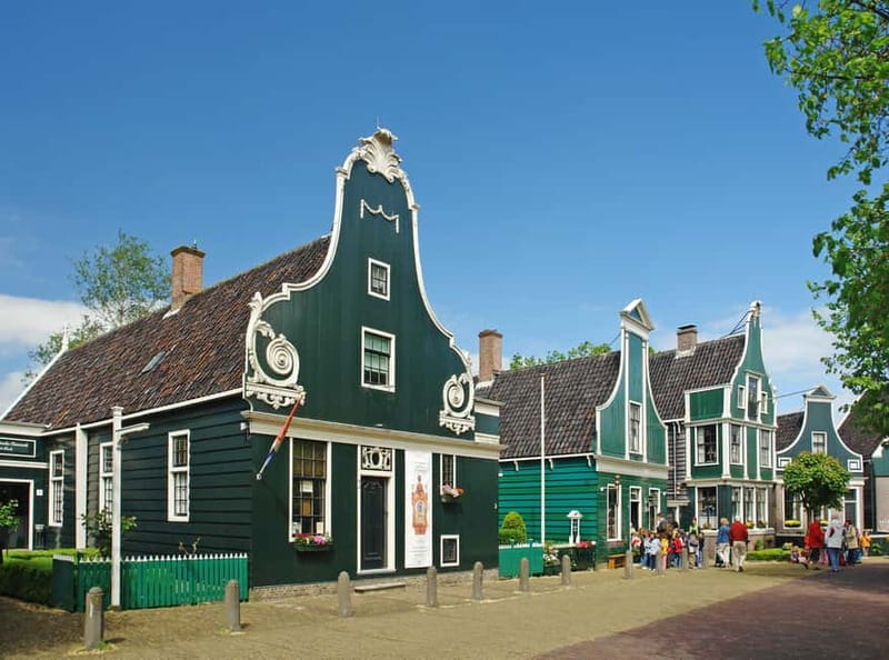 From Amsterdam: Volendam and Zaanse Schans Tour with Cheese - Why this Zaanse Schans and Volendam tour is a smart use of your time