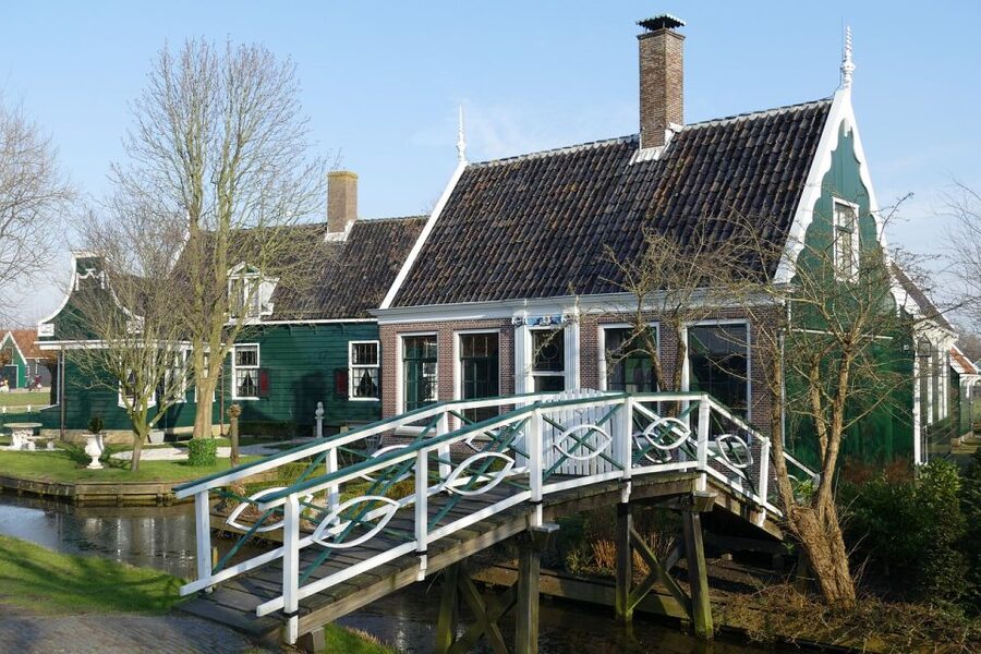 From Amsterdam: Windmills, Volendam, & Marken Private Tour - Who this private windmills, Volendam, and Marken tour suits best