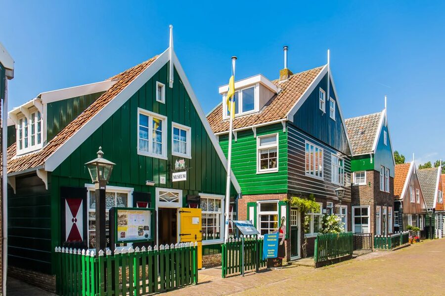 From Amsterdam: Zaanse Schans, Volendam & Marken Day Trip - The Bus Experience, Live Guide Energy, and Why It Changes Everything