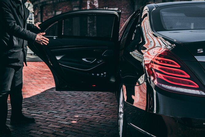 Full-Day Executive Chauffeur Service in Amsterdam - What the reviews emphasize most