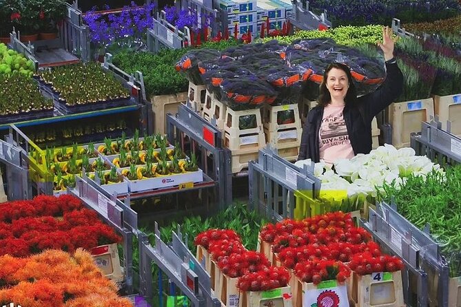 Full-Day Trip From Amsterdam to Keukenhof, Zaanse Schans + Cruise - Wooden shoe workshop and clog making in minutes