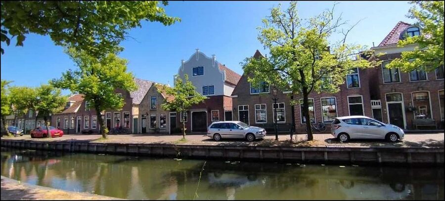 Full day trip to Edam, Volendam, and Marken - Volendam: fishing-village streets, guided orientation, and easy photo time