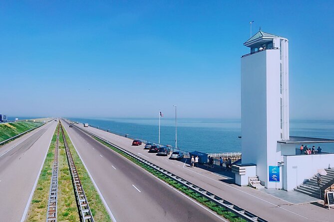 Giethoorn, Afsluitdijk, Zaanse Schans Day Tour Incl Hotel Pick Up - Giethoorn: Little Venice Canals Plus a 1-Hour Cruise (and a Boat-Driving Upgrade)