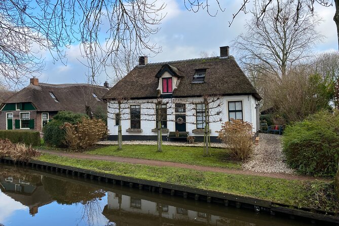 Giethoorn and Zaanse Schans Day Tour Small Group Incl. Boat Ride - Group pace, guide style, and how to get the most out of your day