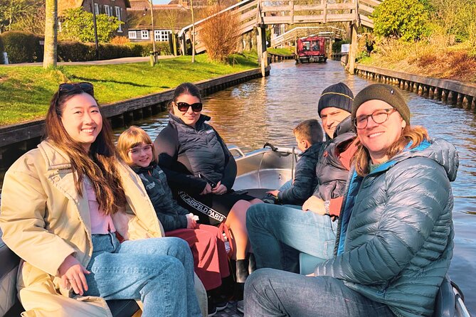 Giethoorn and Zaanse Schans Tour With Local Guide - Weather, pacing, and what you should pack for a smooth day