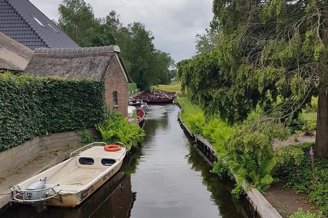 Giethoorn Day Trip from Amsterdam – Private Tour & Canal Boat - Who This Day Trip Suits Best