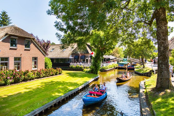 Giethoorn Day Trip from Amsterdam with Boat Trip - The dike stop question: Afsluitdijk can be a bonus or a letdown