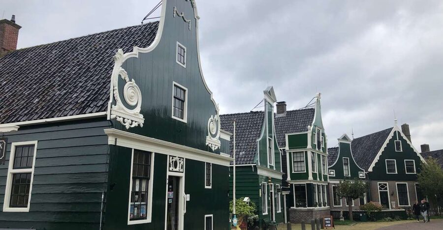 Giethoorn, Private Boat Tour & Zaanse Schans Windmills - Small tips that make the day smoother